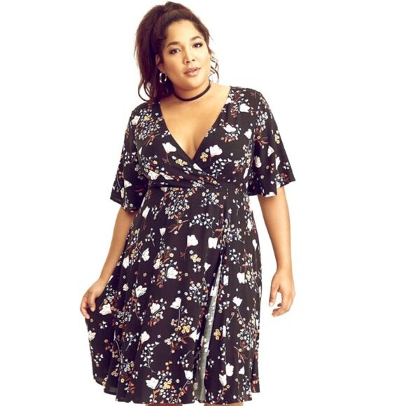 Torrid Plus Size 4 BLACK FLORAL Faux Wrap Dress - Picture 12 of 14